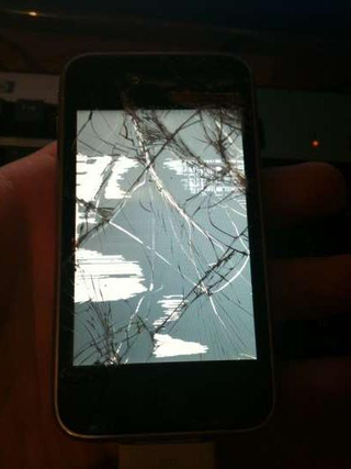 Illustration for article titled The Gizmodo vs. Deadspin iPhone Repair Contest: And The Winner Is...